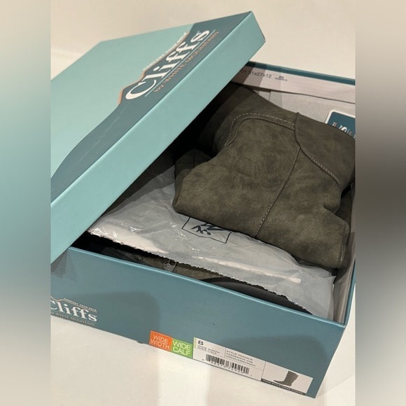 NEW Cliffs Francie Slouchy Faux Suede Knee-High Boots Size 8WIDE & WIDE CALF - Picture 10 of 11